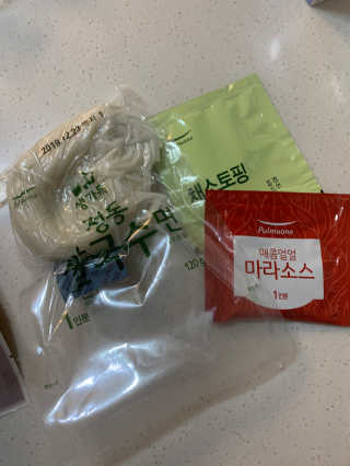 풀무원 마라덕후 모여라~ 사천식 마라쌀국수+마라볶음쌀국수 — 5점을 준 리뷰어가 2019년 10월 올린 사용 사진