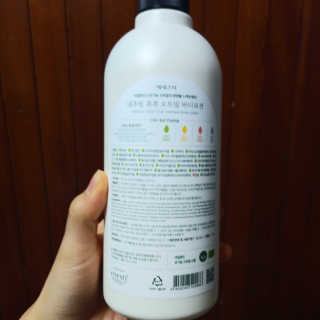(주)에네스티 내추럴 촉촉  오트밀 바디로션 500ml — 2.5점을 준 리뷰어가 2019년 12월 올린 사용 사진