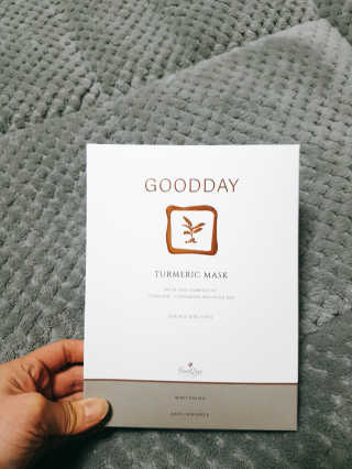 GoodDay Skincare GoodDay 강황 마스크 — 5점을 준 리뷰어가 2020년 3월 올린 사용 사진