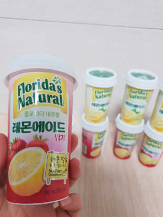 플로리다 내추럴 플로리다내추럴 레몬에이드  2종 — 4.67점을 준 리뷰어가 2018년 7월 올린 사용 사진