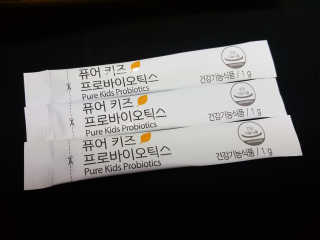 네츄럴굿띵스 퓨어 키즈 프로바이오틱스 60포 — 5점을 준 리뷰어가 2018년 9월 올린 사용 사진