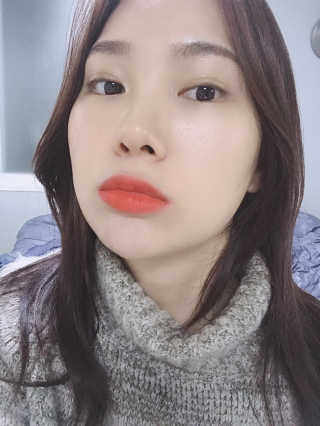 [블랙루즈] 에어 핏 벨벳 틴트5 1+1 — 4.5점을 준 리뷰어가 2019년 11월 올린 사용 사진