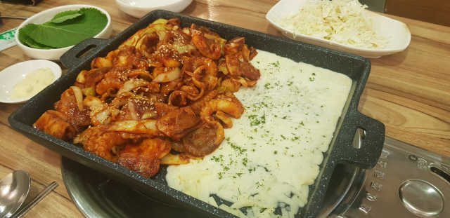 [쭈퐁] 치즈쭈꾸미 2인or삼겹쭈꾸미 2인+볶음밥 리뷰 사진