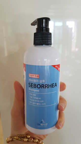 Dr.메디션 지긋지긋한 두피가려움, 지루성두피 세보레아샴푸 — 5점을 준 리뷰어가 2019년 6월 올린 사용 사진