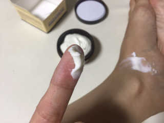 아미니 울트라 시어 바디 버터 — 4.5점을 준 리뷰어가 2018년 12월 올린 사용 사진