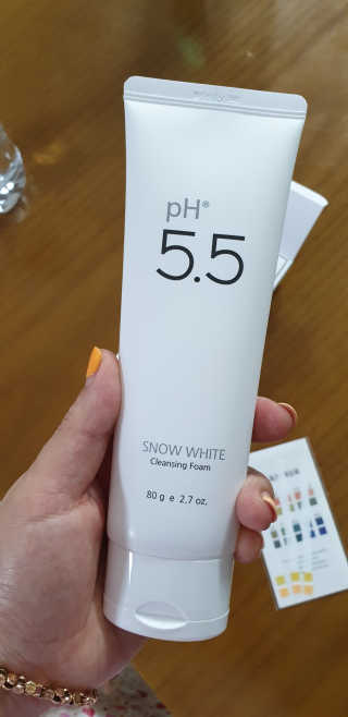 포므시 스노우화이트클렌징폼pH5.5 — 5점을 준 리뷰어가 2019년 6월 올린 사용 사진