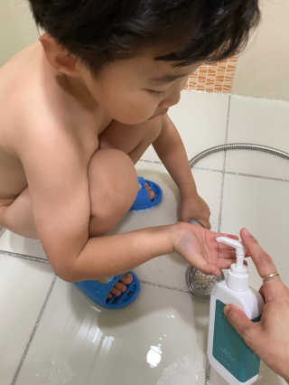 엄마프움 시알릴락토스 오가닉 샴푸앤바스 — 4점을 준 리뷰어가 2019년 11월 올린 사용 사진