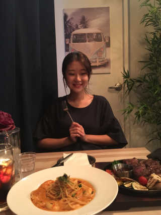 [이층집 샤로수길점] 플랫아이언 스테이크 플래터400g — 5점을 준 리뷰어가 2018년 8월 올린 사용 사진