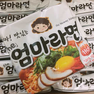 라면 그대로가 제일 맛있는 더엄마라면 — 3.5점을 준 리뷰어가 2019년 6월 올린 사용 사진