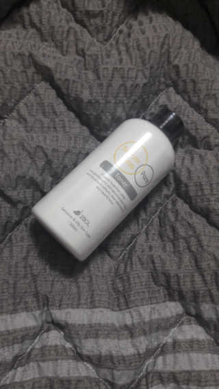 이솔화장품 이솔 세범 리스 포어 토너 200ml — 3.67점을 준 리뷰어가 2018년 8월 올린 사용 사진