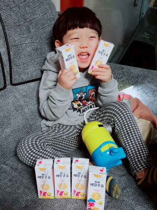 매일우유 멸균 매일우유 저지방 2프로 멸균 핑크퐁 에디션 6입 — 5점을 준 리뷰어가 2017년 12월 올린 사용 사진