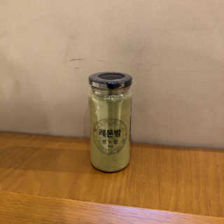 초능력 국내산 레몬밤 분말 — 2.5점을 준 리뷰어가 2019년 8월 올린 사용 사진