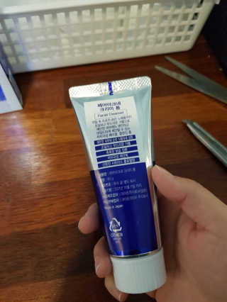 페어아크네 크리미폼 페어아크네 크리미 폼 — 3점을 준 리뷰어가 2019년 10월 올린 사용 사진