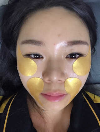 푸츄푸츄 Real repair skin cell premium patch — 4.83점을 준 리뷰어가 2018년 10월 올린 사용 사진