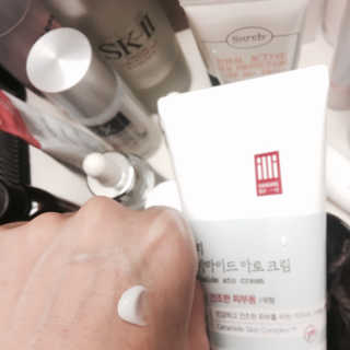 일리윤 세라마이드 아토 집중 크림 — 4점을 준 리뷰어가 2017년 6월 올린 사용 사진