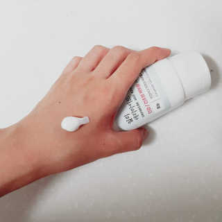 일리윤 세라마이드 아토 집중 크림 — 4.67점을 준 리뷰어가 2017년 7월 올린 사용 사진