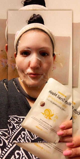 마더메이드 마더 메이드 딥 모이스춰 라이징 리치 스 네일 마스크 10PC — 4.5점을 준 리뷰어가 2019년 5월 올린 사용 사진