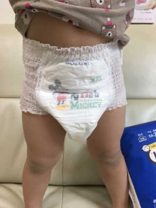 보솜이 베이비케어 팬티형 기저귀 — 2.5점을 준 리뷰어가 2019년 3월 올린 사용 사진