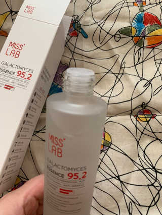 (주)에네스티 미스랩 갈락토미세스 클리어 플러스 에센스 — 4.5점을 준 리뷰어가 2019년 10월 올린 사용 사진
