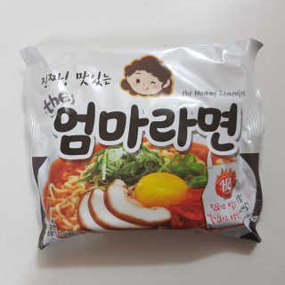 라면 그대로가 제일 맛있는 더엄마라면 — 5점을 준 리뷰어가 2019년 7월 올린 사용 사진