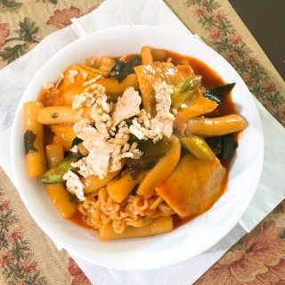 두번째 국떡 국가대표 떡볶이 1팩 + 영미칩 2봉 증정 — 4.5점을 준 리뷰어가 2019년 2월 올린 사용 사진