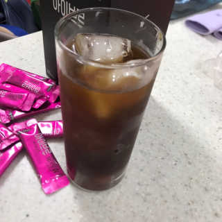 한국맥널티 아이브루 헤이즐넛향 100T — 4.5점을 준 리뷰어가 2019년 11월 올린 사용 사진
