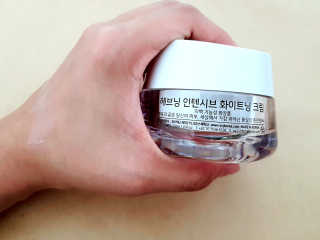 헤브닝 인텐시브 화이트닝크림 50ml — 4.5점을 준 리뷰어가 2018년 9월 올린 사용 사진