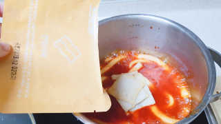 두번째 국떡 국가대표 떡볶이 1팩 + 영미칩 2봉 증정 — 4점을 준 리뷰어가 2019년 2월 올린 사용 사진