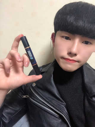 다슈코리아 다슈 맨즈 듀얼 트릭 스틱 + 폼클렌징 30ml — 5점을 준 리뷰어가 2020년 2월 올린 사용 사진