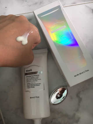 소프트 에어리 UV 에센스 SPF 50 PA ++++ — 5점을 준 리뷰어가 2019년 3월 올린 사용 사진