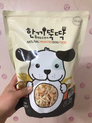 [펫토리아] 맛도 영양도 BEST 한끼뚝딱 강아지 사료 — 4점을 준 리뷰어가 2019년 4월 올린 사용 사진