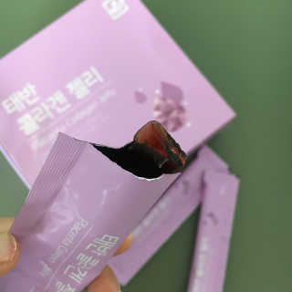 네츄럴굿띵스 태반 콜라겐 젤리 15포 — 5점을 준 리뷰어가 2018년 9월 올린 사용 사진