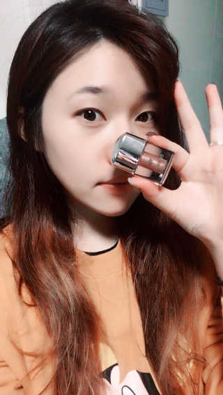 셀레뷰 온 스테이지 리퀴드  아이틴트 — 5점을 준 리뷰어가 2018년 2월 올린 사용 사진