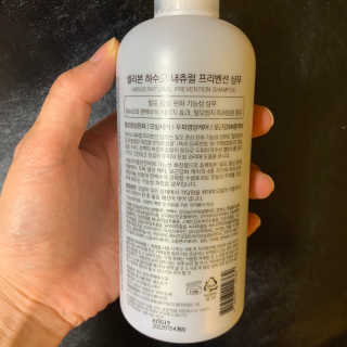 셀리본 하수오 내츄럴 프리벤션 탈모관리 샴푸 300ml — 5점을 준 리뷰어가 2019년 11월 올린 사용 사진
