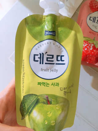 데르뜨 떠먹는 과일 3종, 짜먹는 과일 2종 총 10개 체험 — 5점을 준 리뷰어가 2020년 3월 올린 사용 사진