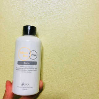 이솔화장품 이솔 세범 리스 포어 토너 200ml — 3.33점을 준 리뷰어가 2018년 8월 올린 사용 사진