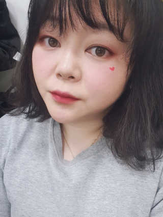 비비드스튜디오 아이 플래쉬 팔레트 NO.01 브릭 모먼트 — 5점을 준 리뷰어가 2020년 3월 올린 사용 사진
