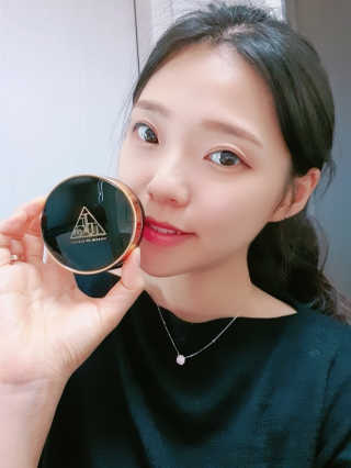 지고트 미네랄 UV 스네일 쿠션 리필포함 — 4점을 준 리뷰어가 2019년 10월 올린 사용 사진