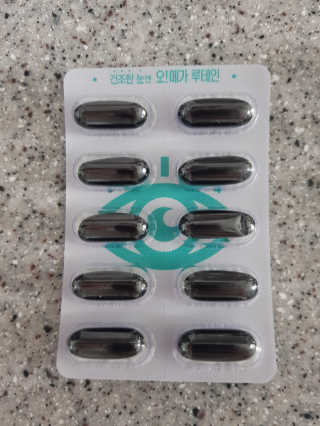 네츄럴굿띵스 오!메가루테인 60일분 — 5점을 준 리뷰어가 2019년 4월 올린 사용 사진