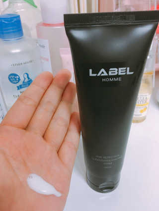 레이블옴므-labelhomme 포 리펙션 클렌징&쉐이빙 폼 — 4점을 준 리뷰어가 2017년 1월 올린 사용 사진