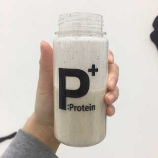 하림 P+ 닭가슴살 프로틴 쉐이크 — 5점을 준 리뷰어가 2019년 6월 올린 사용 사진