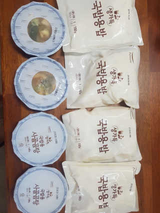 [풀무원] 사골곰탕국밥 황태해장국밥 — 4점을 준 리뷰어가 2018년 6월 올린 사용 사진