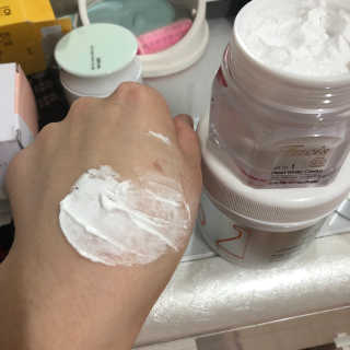 파시스 올인원 진주 화이트닝 크림 100ml — 4점을 준 리뷰어가 2019년 6월 올린 사용 사진
