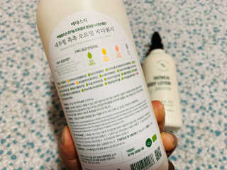 (주)에네스티 내추럴 촉촉  오트밀 바디워시 500ml — 5점을 준 리뷰어가 2019년 11월 올린 사용 사진