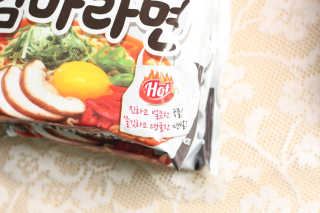 라면 그대로가 제일 맛있는 더엄마라면 — 5점을 준 리뷰어가 2019년 7월 올린 사용 사진