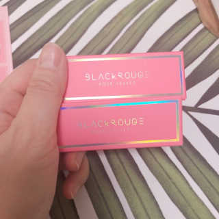 [블랙루즈] 로즈 벨벳 립스틱 택1+랜덤1 — 3점을 준 리뷰어가 2019년 1월 올린 사용 사진