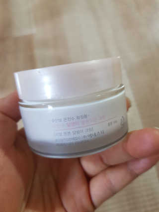 (주)에네스티 [에네스티] 수안수 물광고운 달팽이 크림 50g — 4점을 준 리뷰어가 2020년 4월 올린 사용 사진