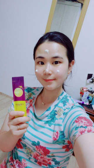 [후르디아] 블루베리 허니 오버나이트 마스크 달광팩 — 3.5점을 준 리뷰어가 2019년 9월 올린 사용 사진