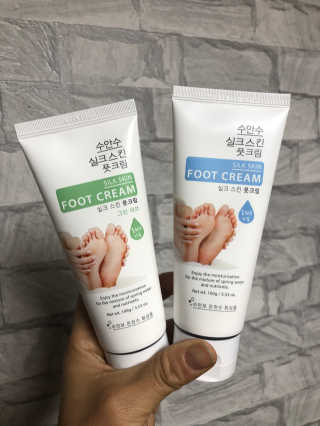 (주)에네스티 에네스티 수안수 실크스킨 풋크림 1+1 — 5점을 준 리뷰어가 2019년 12월 올린 사용 사진