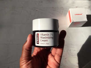 바이 위시트랜드 VITAMIN 75 CREAM — 3.83점을 준 리뷰어가 2018년 8월 올린 사용 사진